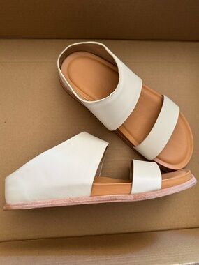 Wal & Pai slip on sandals white leather 39
